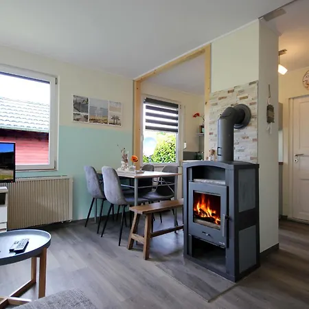 Ferienbungalow Serams By Rujana Apartment Neu Sullitz